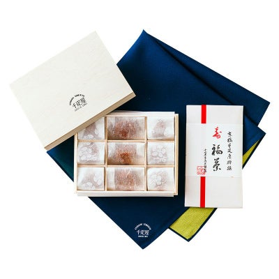 梅干し「ふくふく」ふく茶セット 木箱入 風呂敷包 11粒